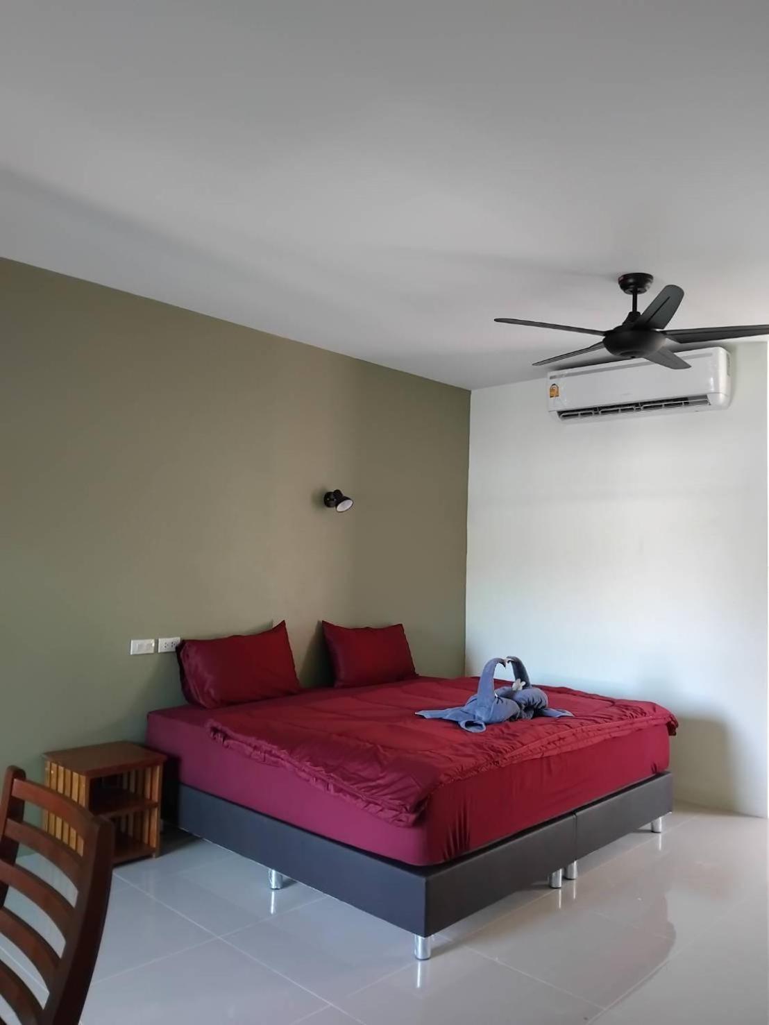 Spy Home Khao Lak Esterno foto